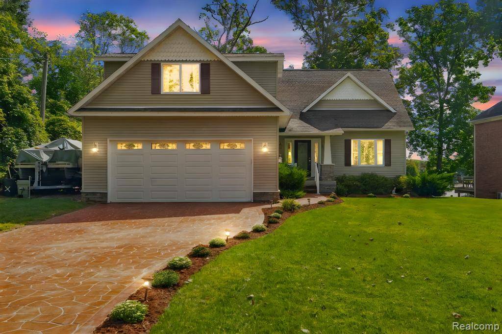 Port Huron, MI 48060,2610 Strawberry Lane