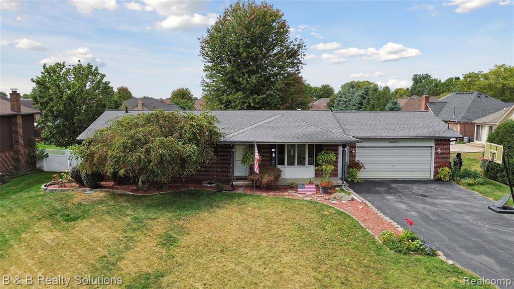Macomb Twp, MI 48042,54675 Romeo Plank Road