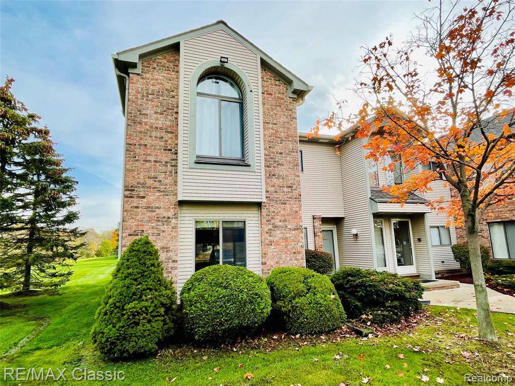 Canton Twp, MI 48187,42670 Lilley Pointe Drive 227