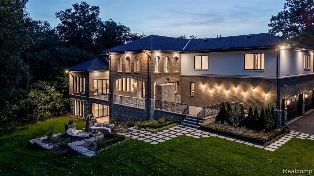 Bloomfield Hills, MI 48304,559 Barrington Park Drive