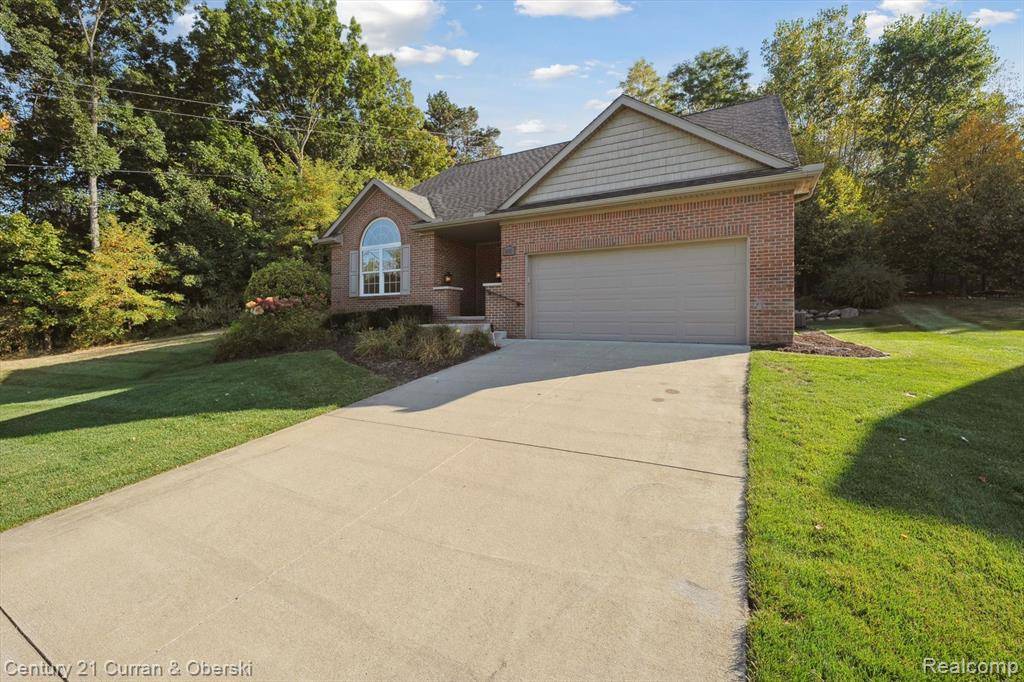 Brighton, MI 48116,4505 Spring Mountain Drive