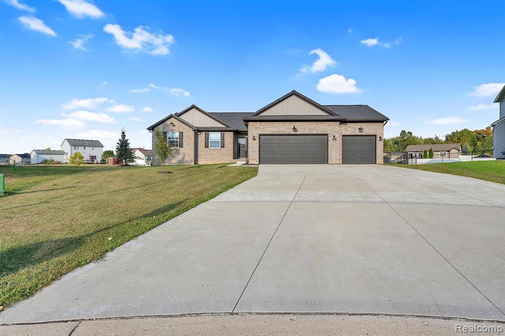 Grand Blanc, MI 48439,8185 Hidden Cove Court