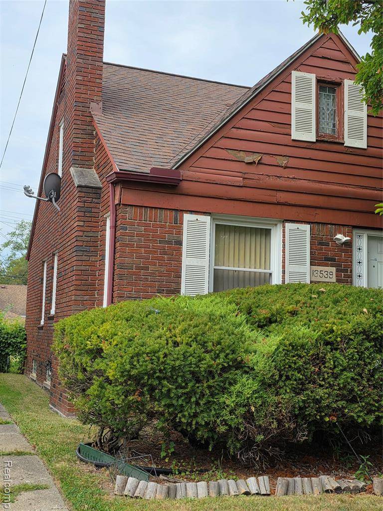 Detroit, MI 48227,13539 WOODMONT Avenue