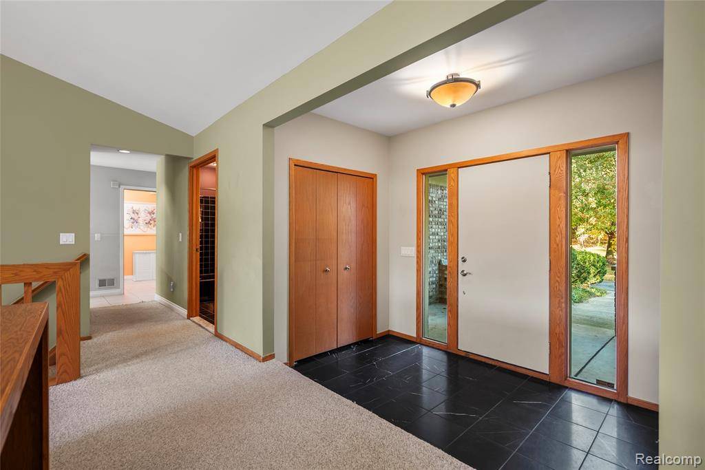 Leonard Vlg, MI 48367,990 Brewer Road