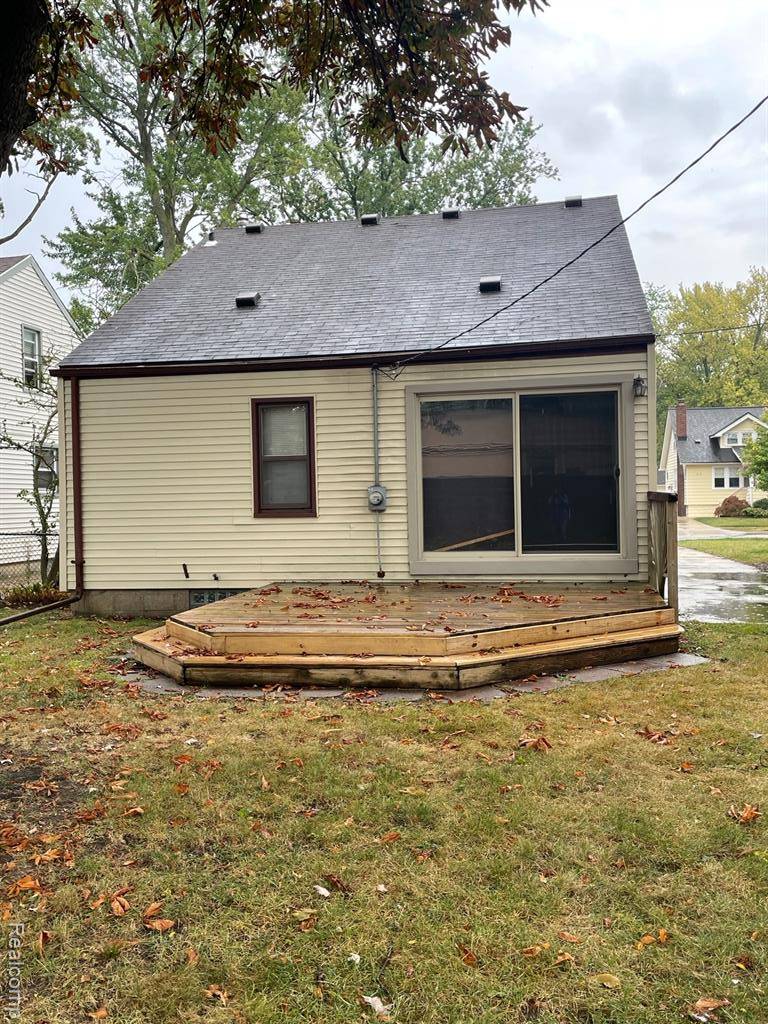 Royal Oak, MI 48067,823 E 2nd Street