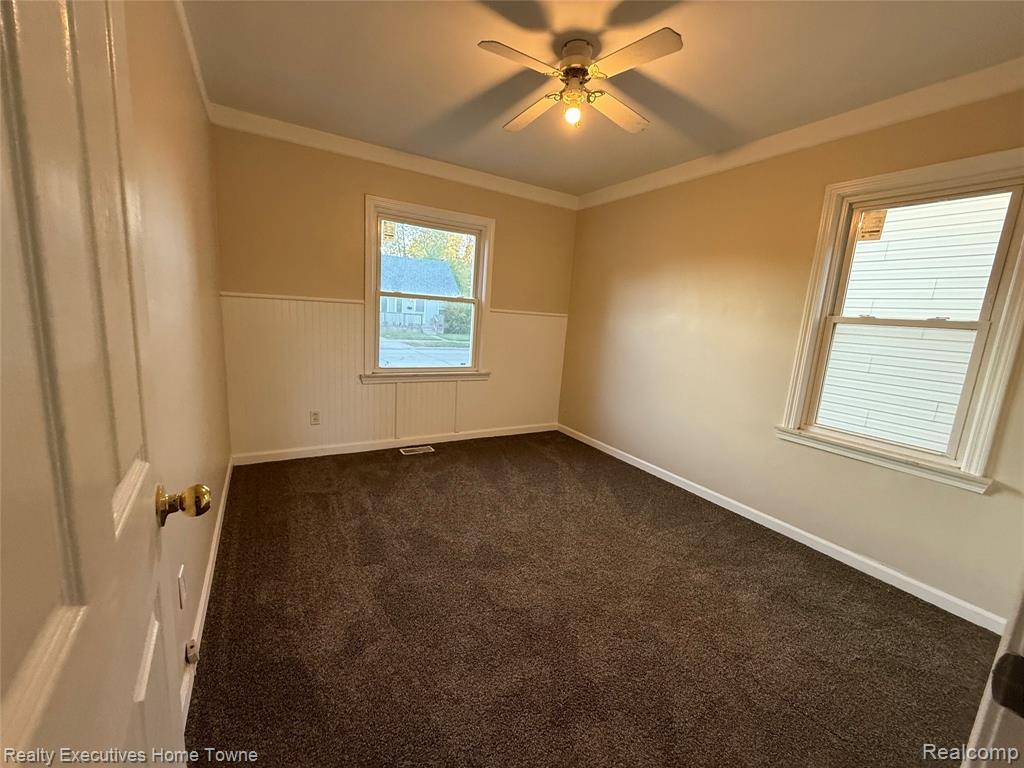 Roseville, MI 48066,27336 Ridgewood Street