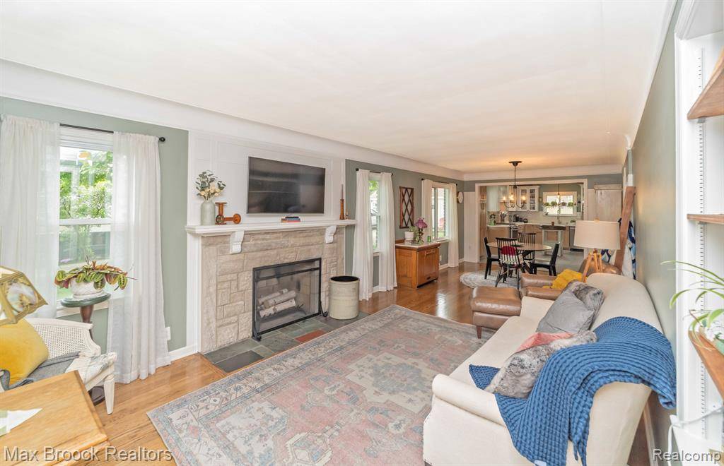 Royal Oak, MI 48067,121 N BLAIR Avenue