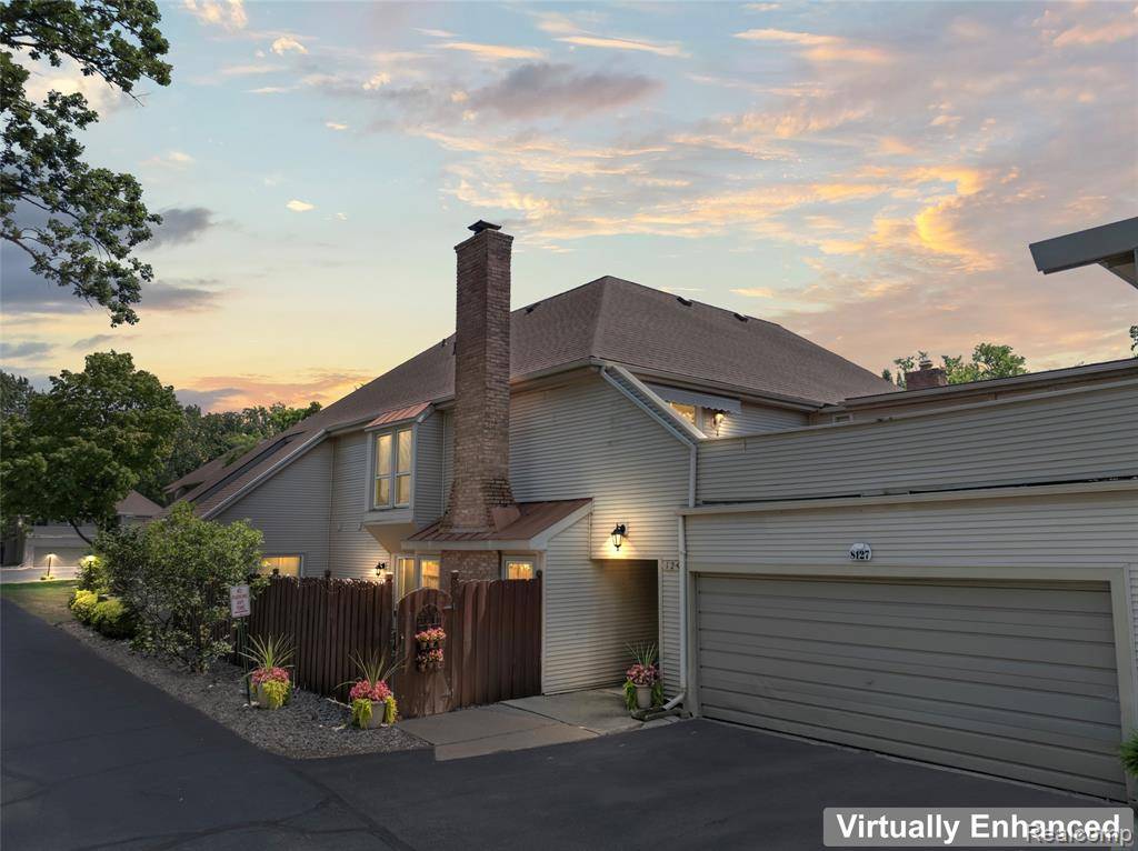 Grosse Ile Twp, MI 48138,8127 Colony Drive 21