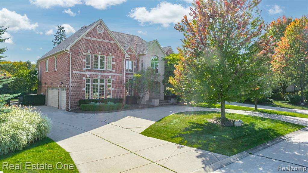 Rochester Hills, MI 48309,3879 Teakwood Lane