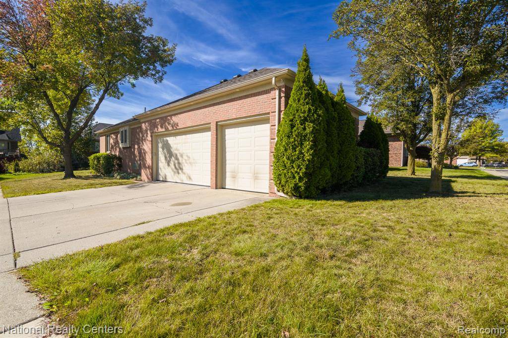 Clinton Twp, MI 48036,21130 Parkplace Lane