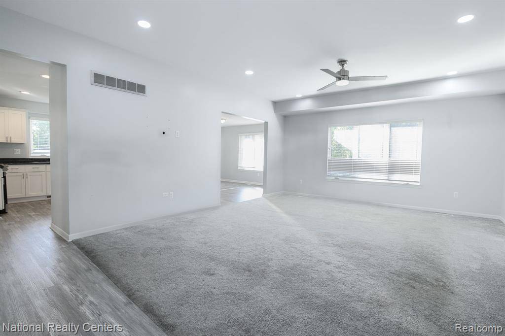 Clinton Twp, MI 48036,21130 Parkplace Lane