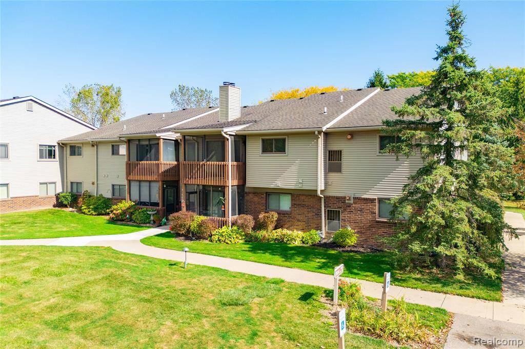 Grosse Ile Twp, MI 48138,10241 Nancys Boulevard 56