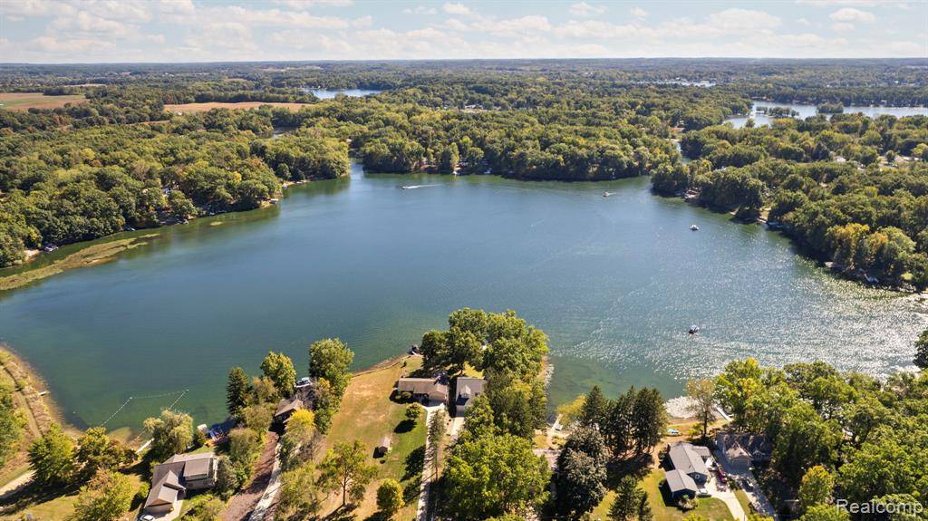 Liberty Twp, MI 49249,283 Westshore Dr