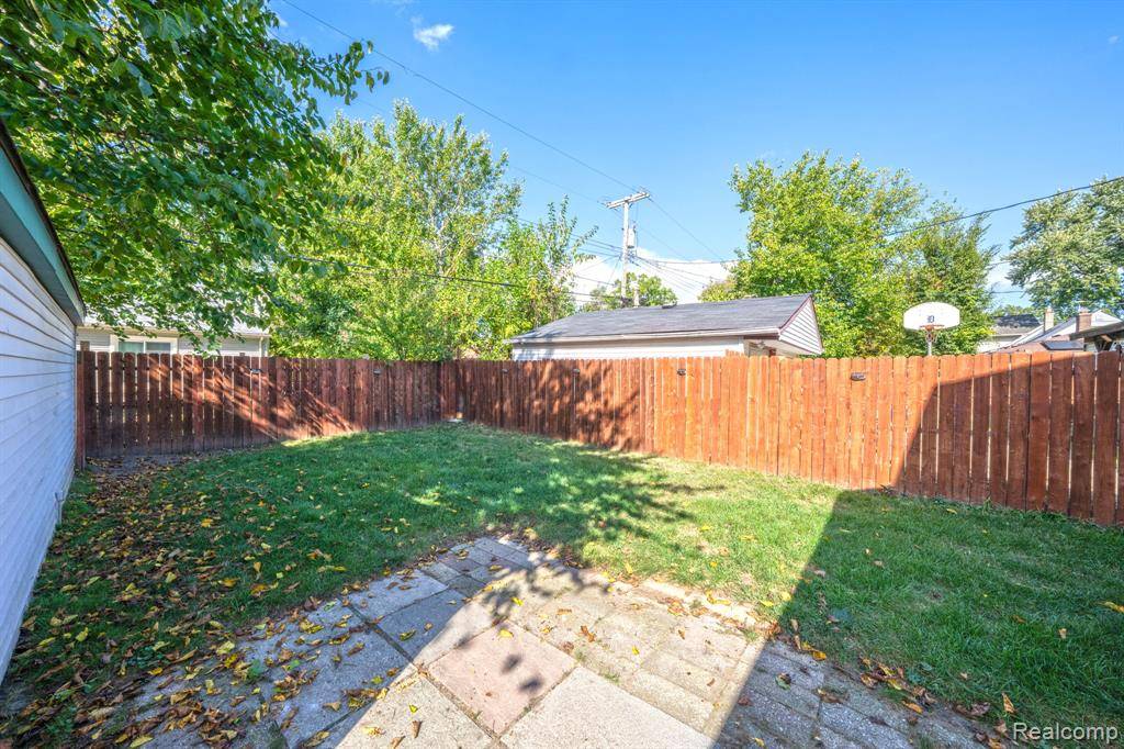 Hazel Park, MI 48030,23723 Tawas Avenue