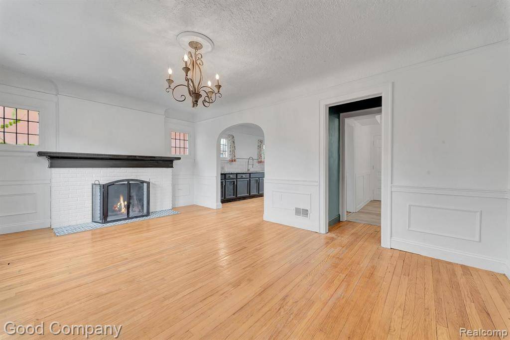 Detroit, MI 48221,18600 MONICA Street