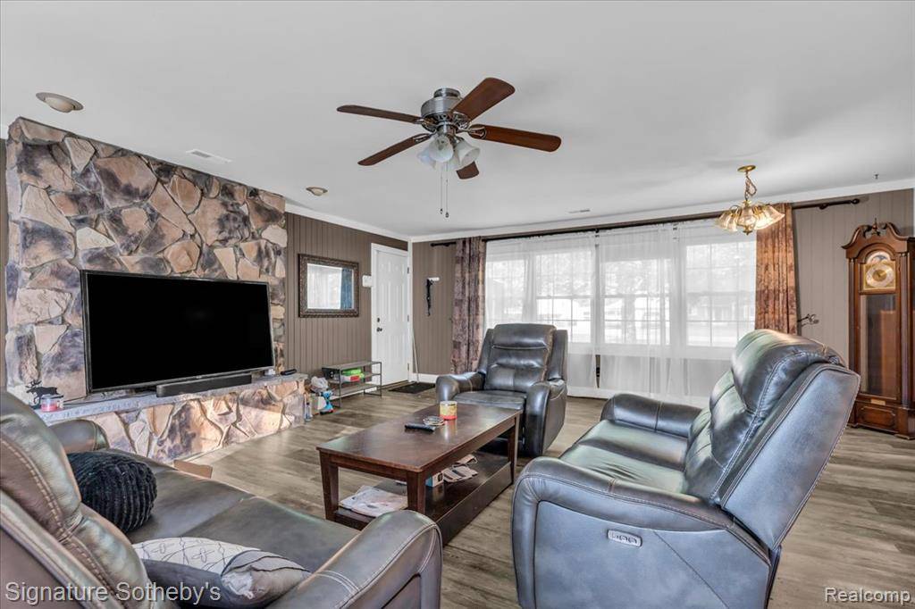 Clinton Twp, MI 48036,21769 Ulrich Street