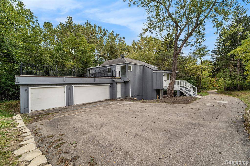 West Bloomfield Twp, MI 48323,4641 Cove Road