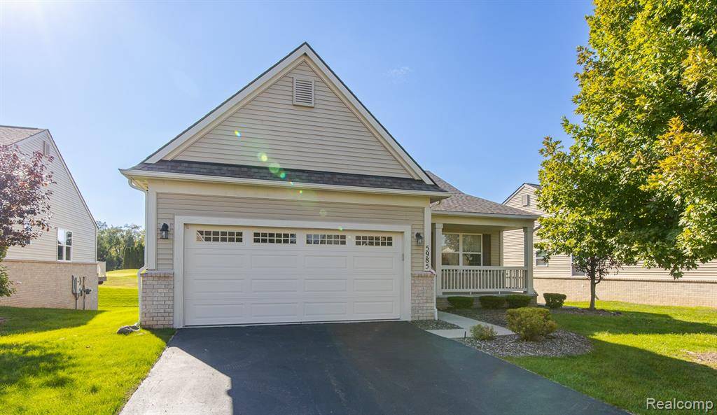 Independence Twp, MI 48346,5985 Baypointe Boulevard