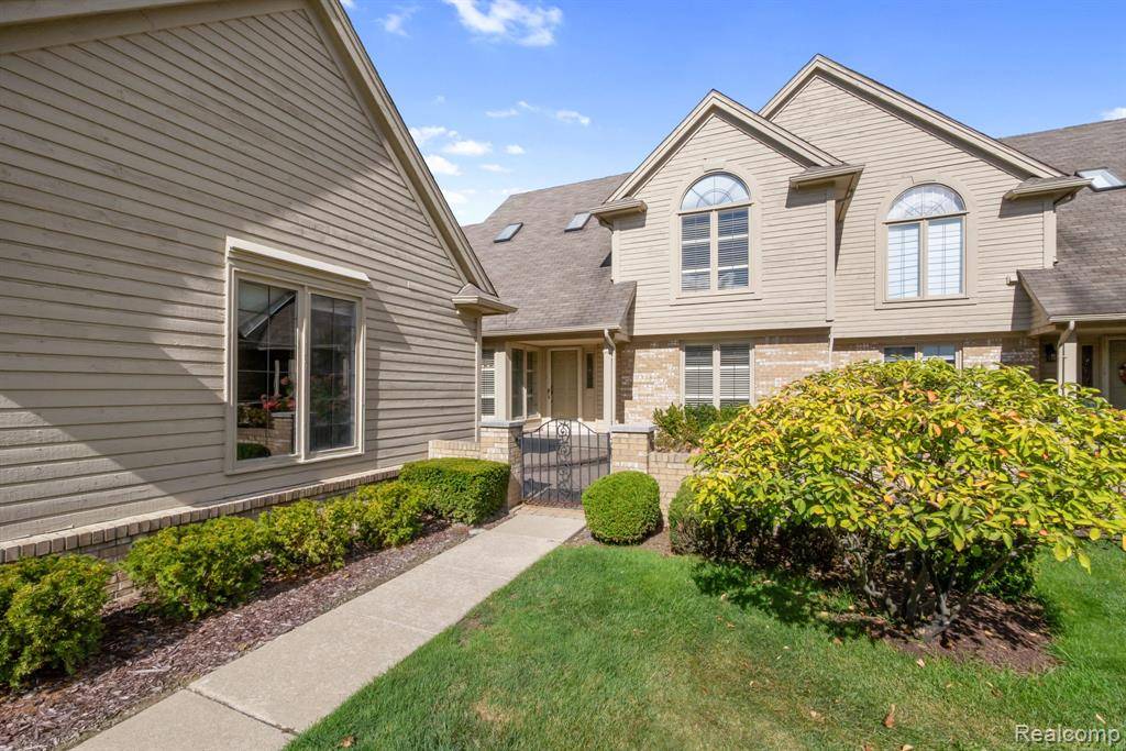 Macomb Twp, MI 48042,16841 Coral Lane