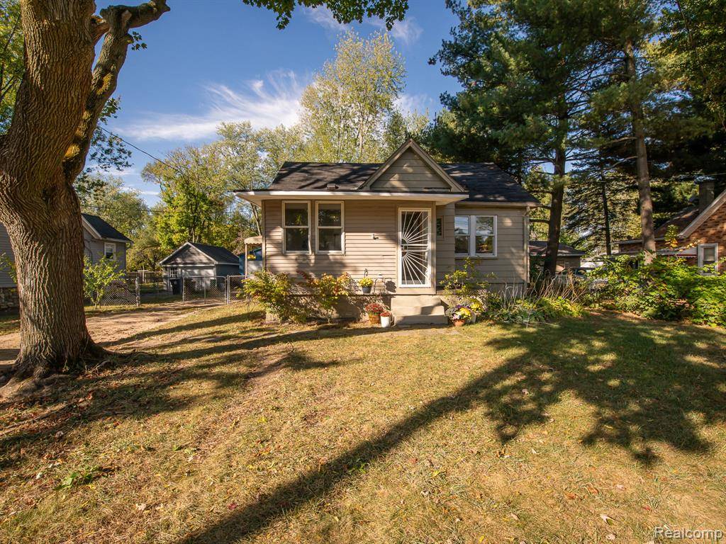 Livonia, MI 48150,10893 Laurel Street