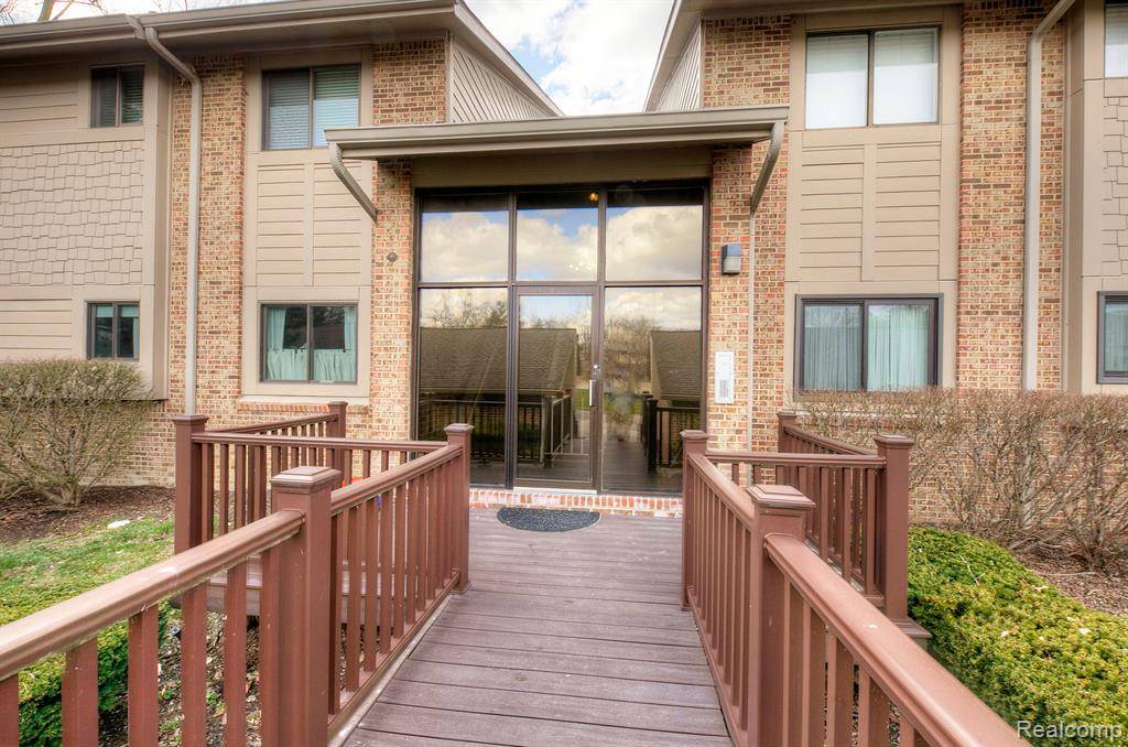 Plymouth Twp, MI 48170,11723 SYCAMORE Drive