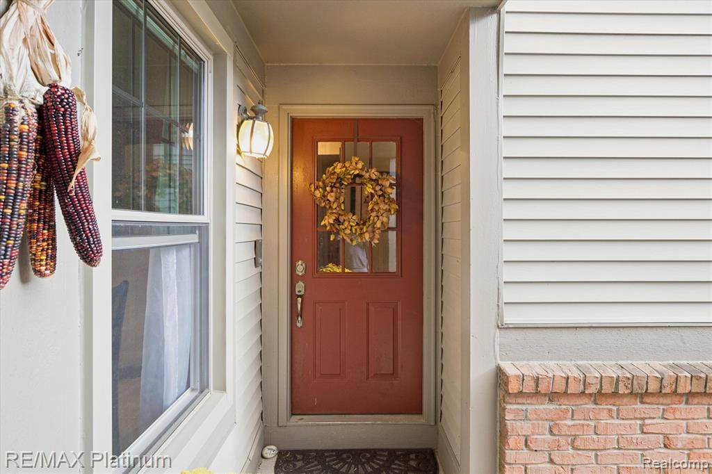 Brighton, MI 48116,852 Woodridge Hills Drive