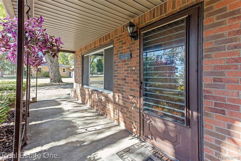 Westland, MI 48185,32144 Warren Road