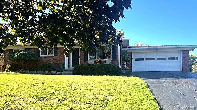 Orion Twp, MI 48360,3648 Hi Crest Drive