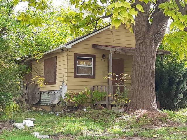 Flint, MI 48503,911 Hughes Avenue