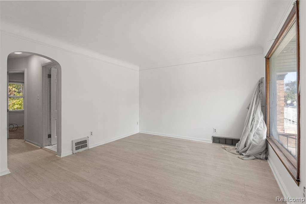 Dearborn, MI 48126,6553 Orchard Avenue