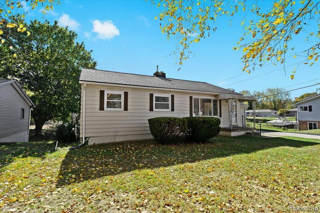 Oxford Twp, MI 48371,397 Pocahontas Trail