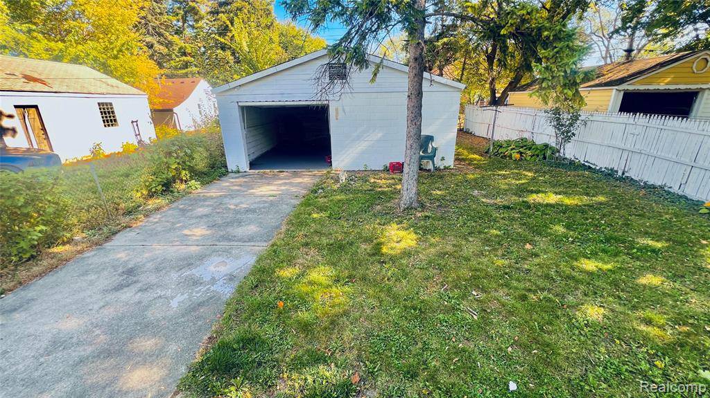 Warren, MI 48091,20760 Atlantic Avenue