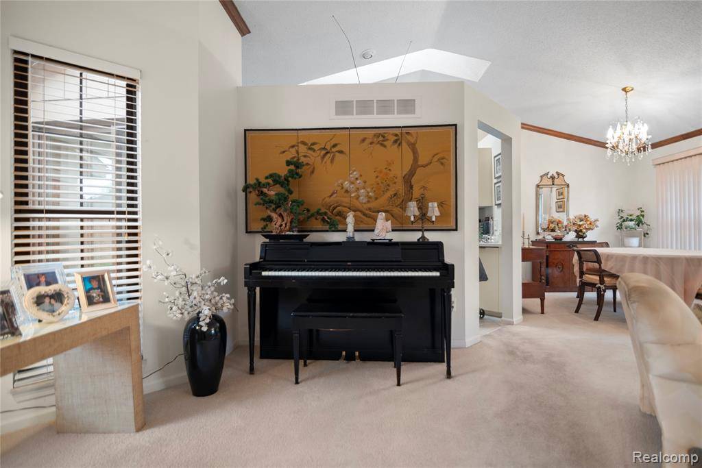 West Bloomfield Twp, MI 48322,7252 Huntcliff