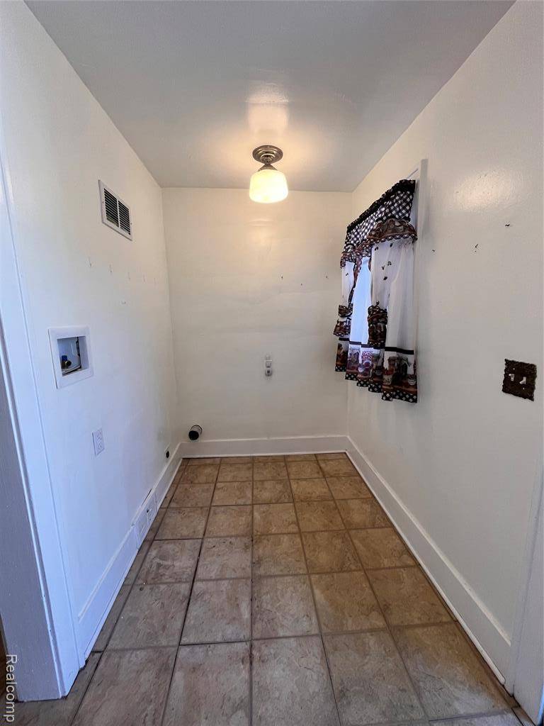 Flint, MI 48503,1606 Garland Street