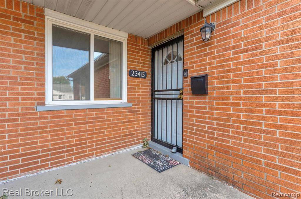 Hazel Park, MI 48030,23407 Davey Avenue