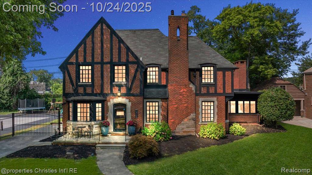 Detroit, MI 48221,19735 Warrington Drive