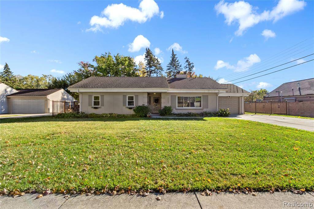 Southfield, MI 48075,17725 George Washington Drive