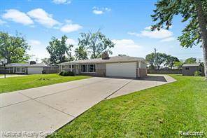Southfield, MI 48076,21605 S TULLER Court