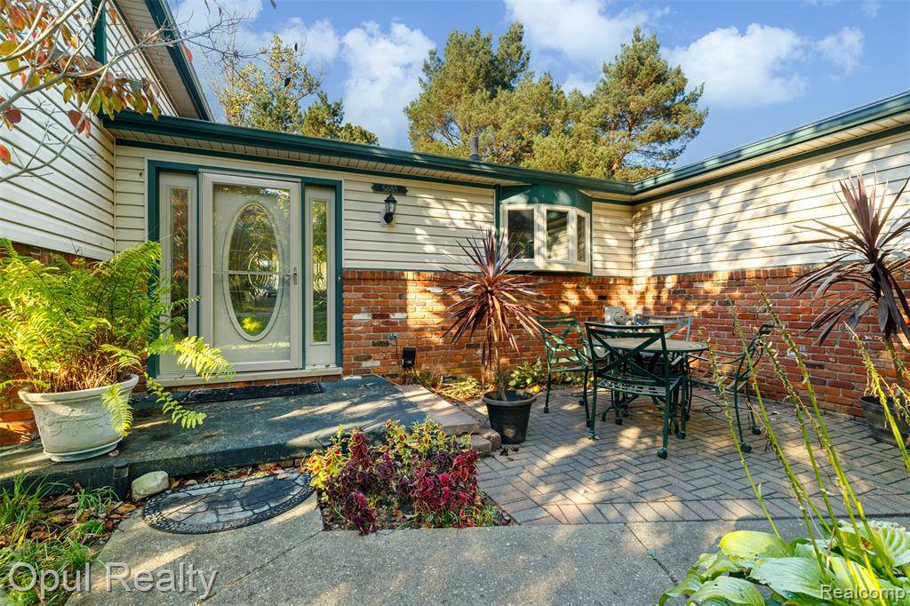 Brighton, MI 48116,5885 Cedar Knoll Drive