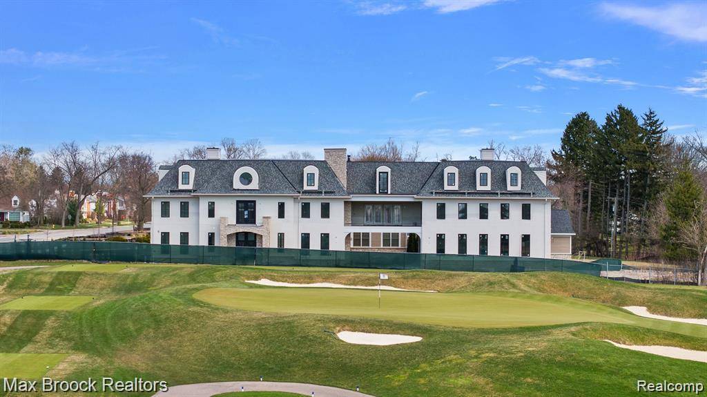 Birmingham, MI 48009,1395 Northlawn Boulevard