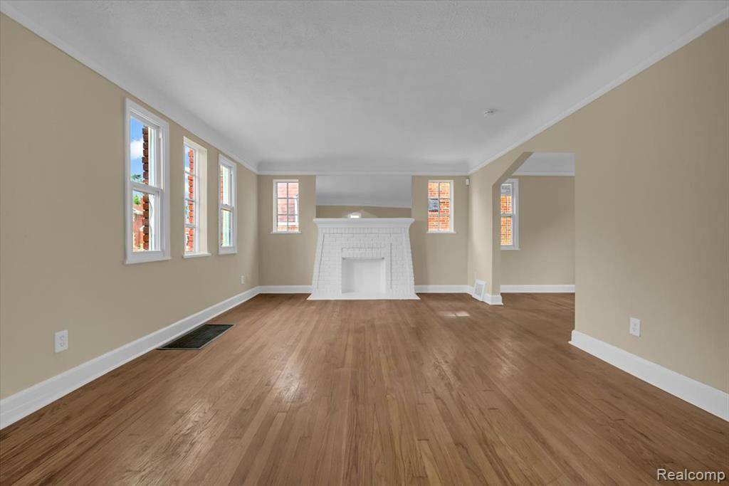 Detroit, MI 48235,16862 Sorrento Street