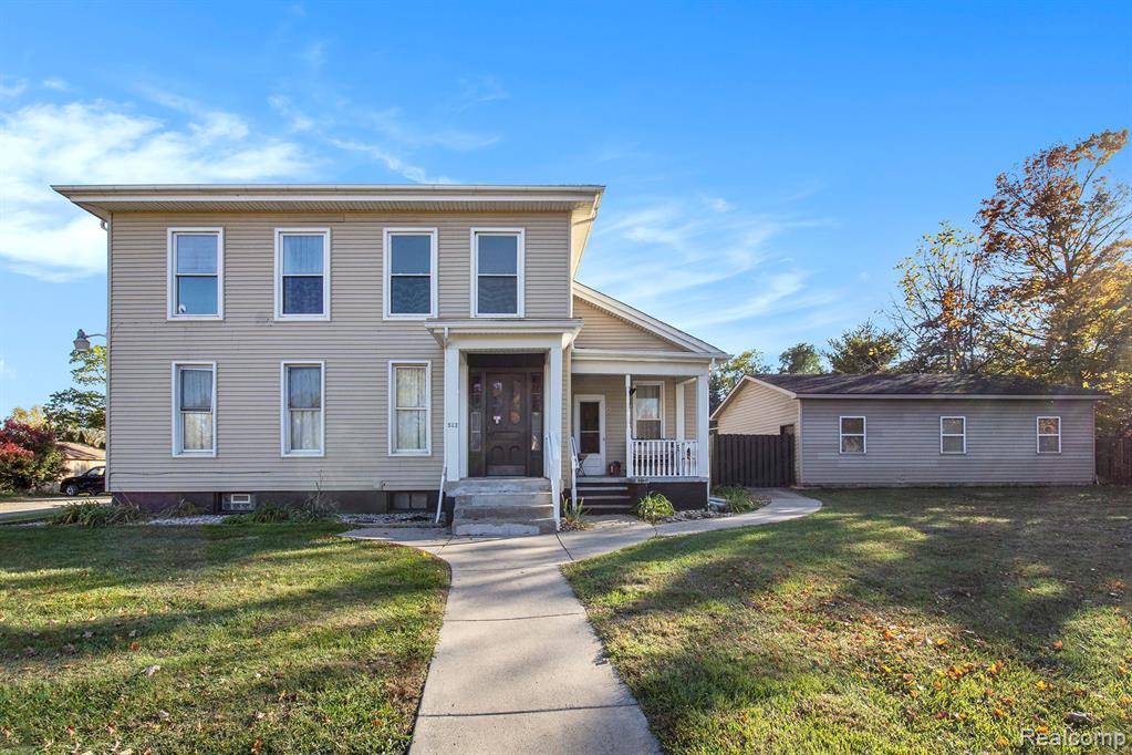 Pinckney Vlg, MI 48169,512 E Main Street