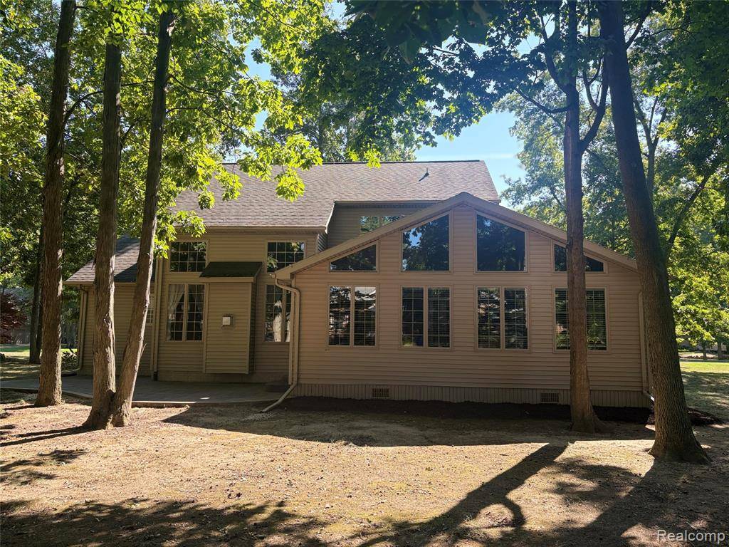 Flushing, MI 48433,2295 Flagstone Drive