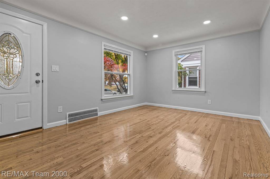 Dearborn, MI 48124,18723 Audette Street