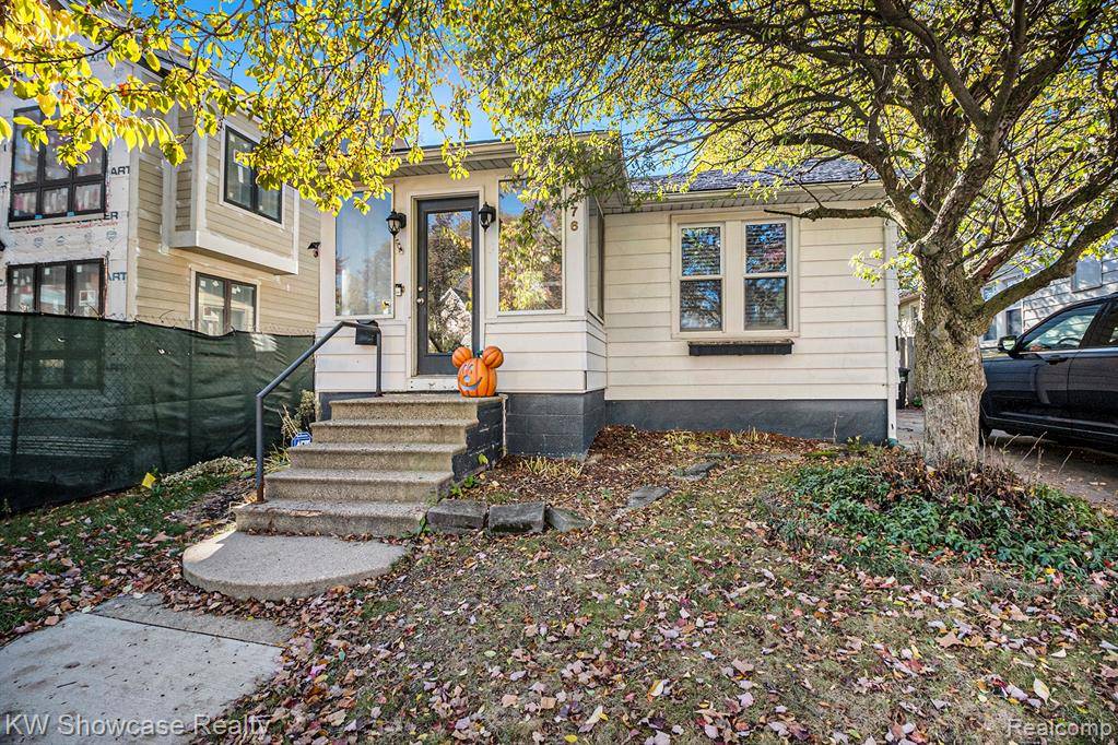 Birmingham, MI 48009,1276 Holland Street