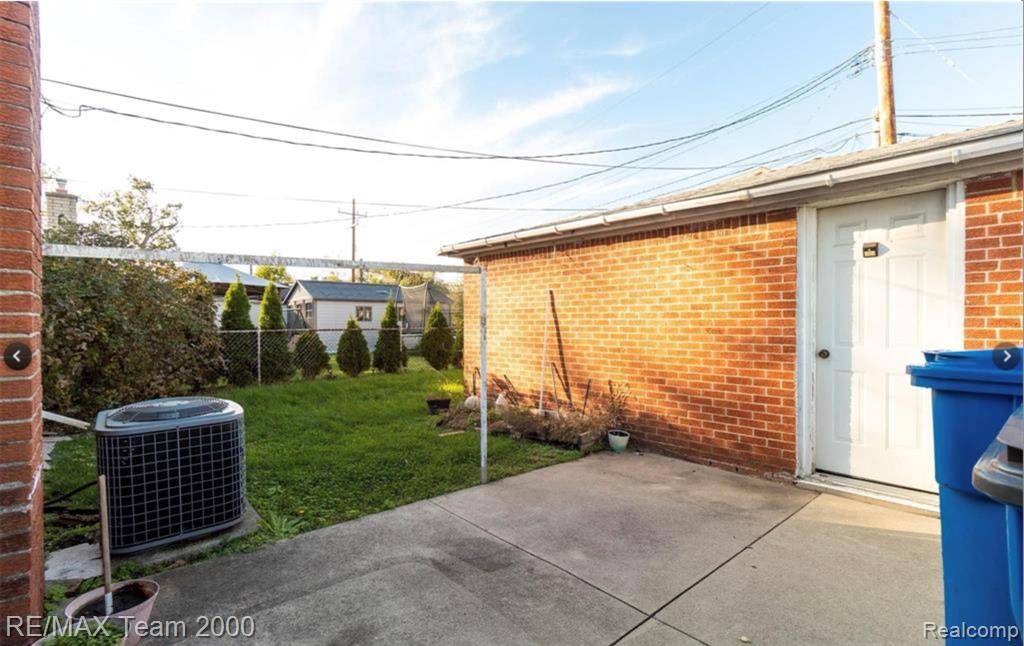 Dearborn Heights, MI 48127,24104 Hass Street