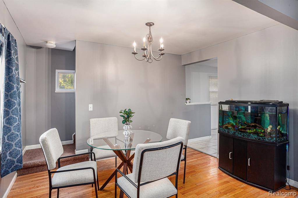 Waterford Twp, MI 48328,91 Waterly Avenue