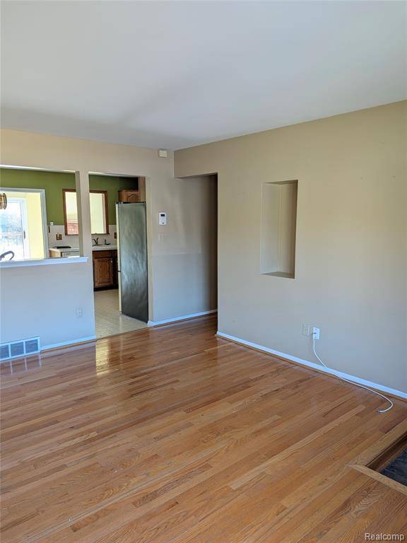 Berkley, MI 48072,2165 Sunnyknoll Avenue