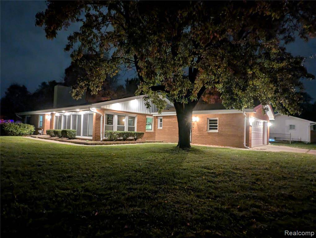 Burton, MI 48509,4475 Thornapple Circle