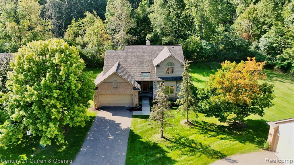 West Bloomfield Twp, MI 48323,7065 Deerwood Trail